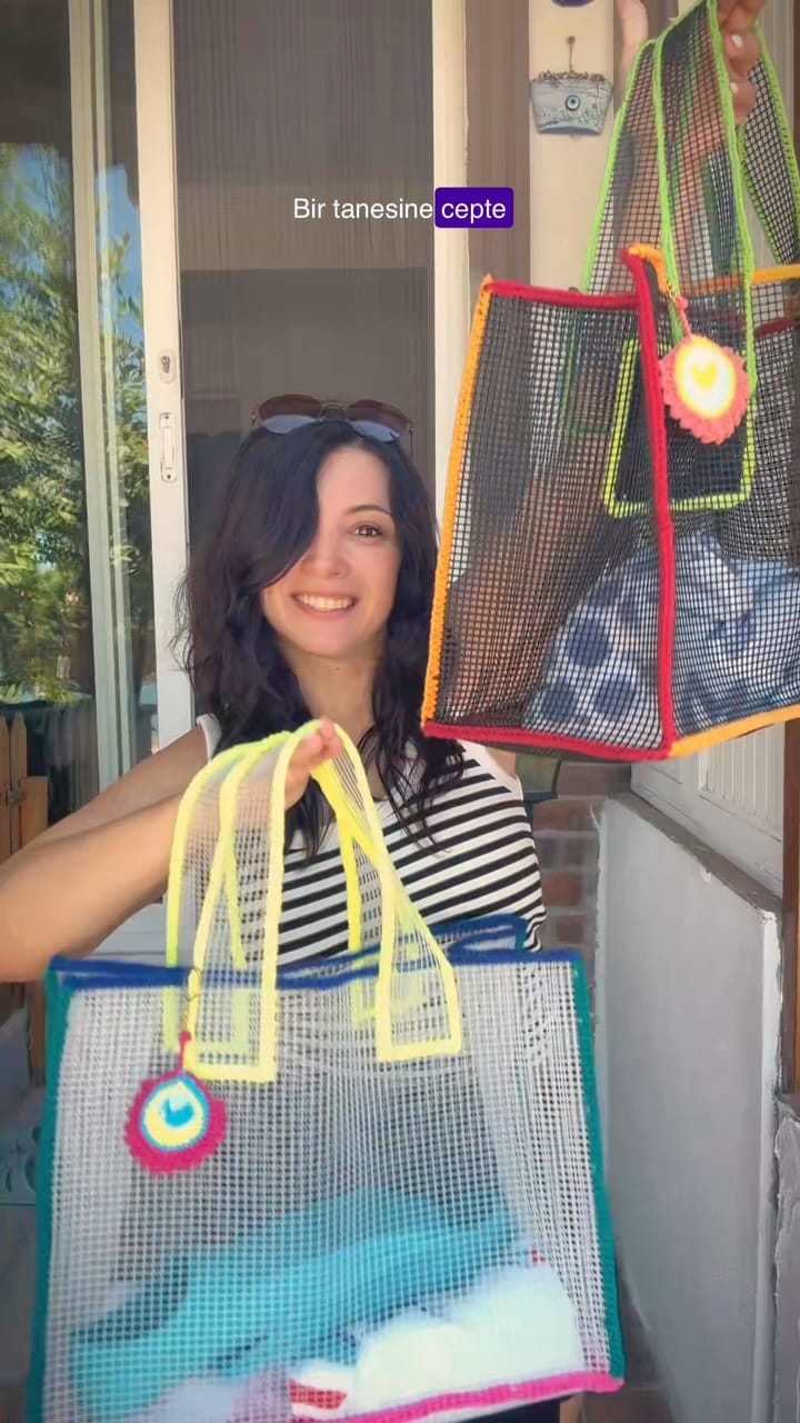 Post 2 by Gizem Eriş on Instagram (video)