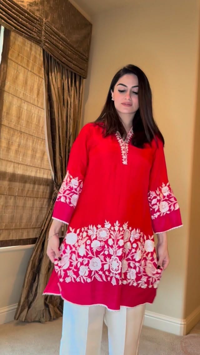 Post 7 by Komal Sandhu on Instagram (video)
