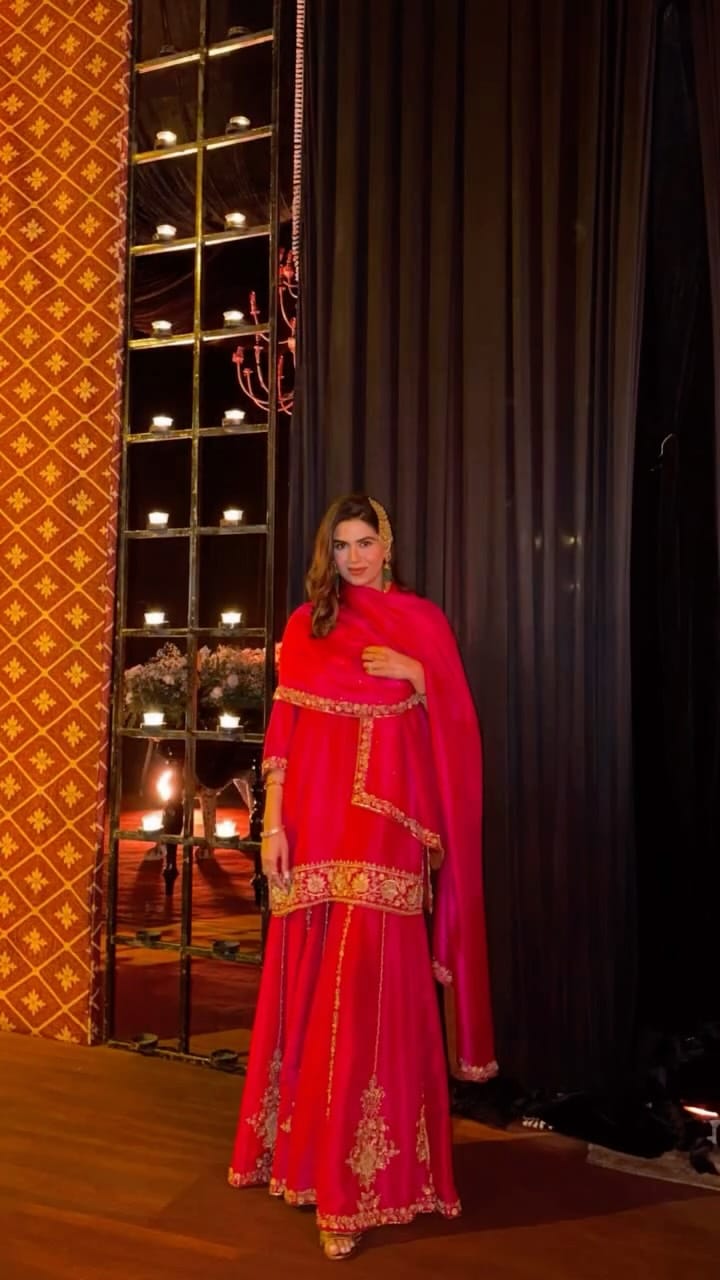 Post 3 by Komal Sandhu on Instagram (video)