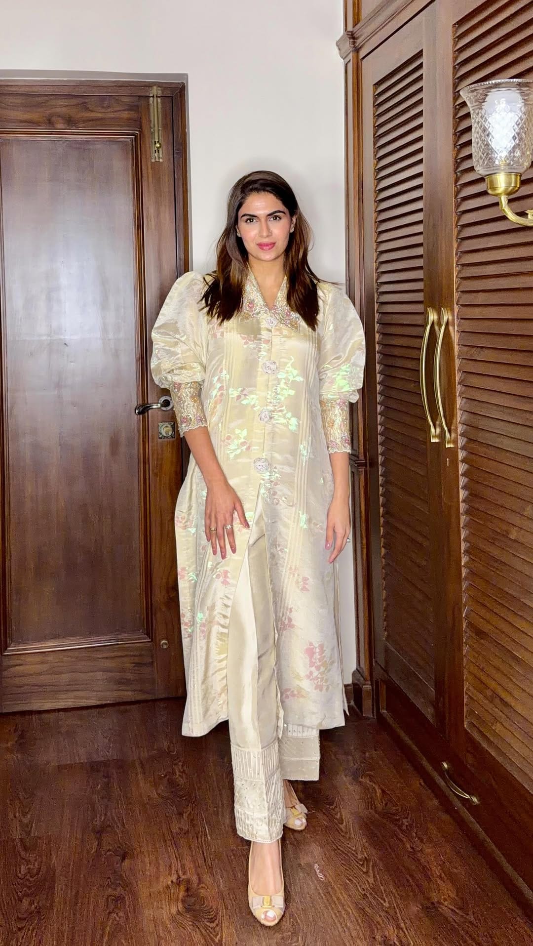 Post 10 by Komal Sandhu on Instagram (video)
