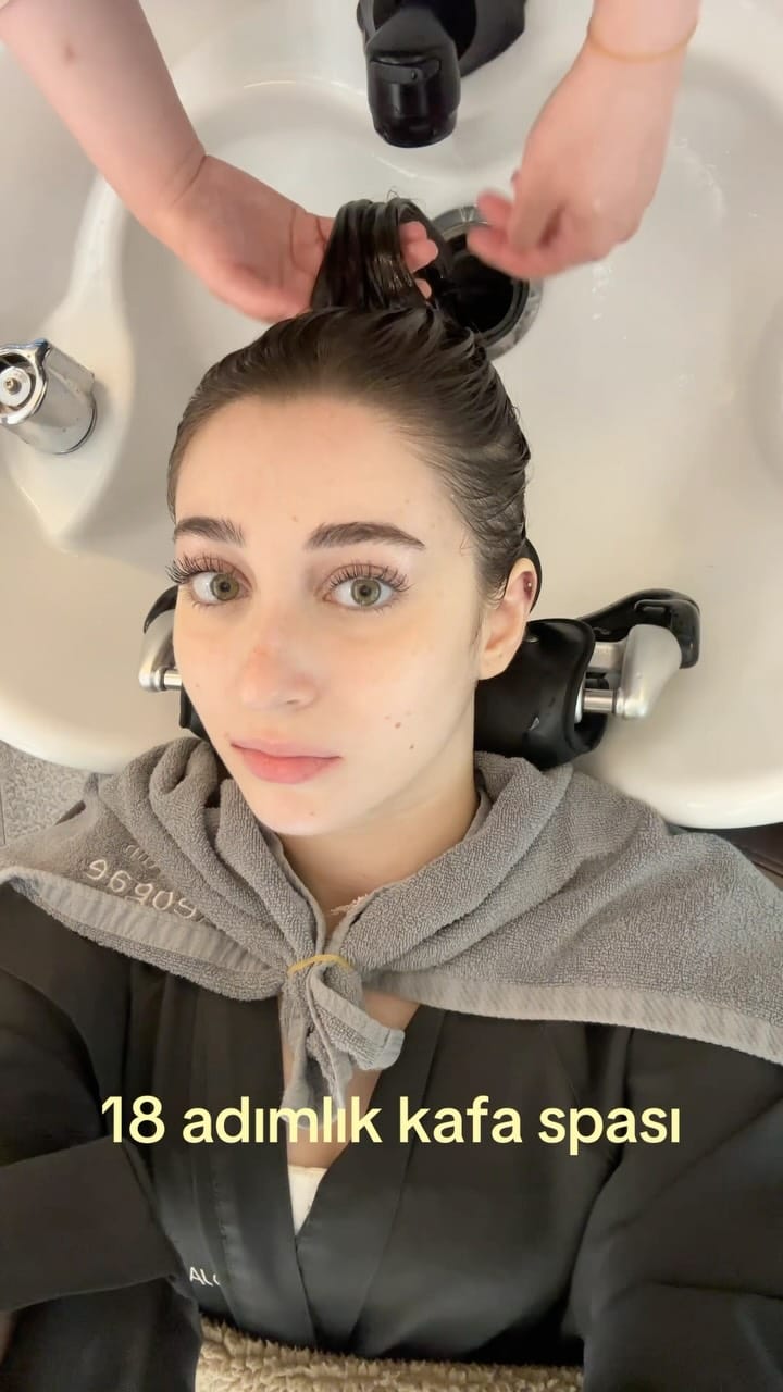 Post 8 by Defne Tanrıverdi on Instagram (video)