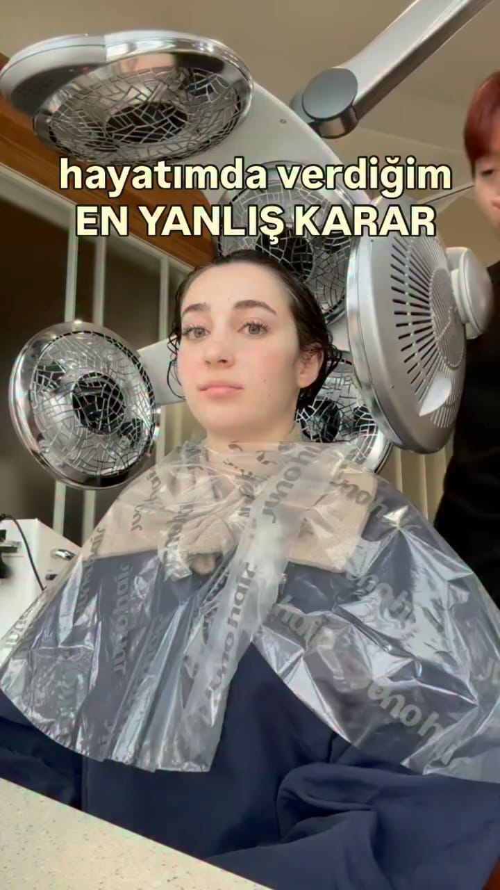 Post 7 by Defne Tanrıverdi on Instagram (video)
