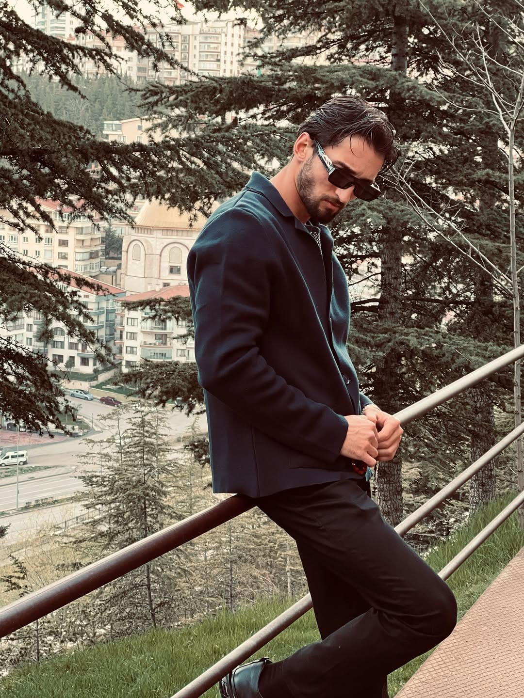 Post 4 by Serhat yüksel on Instagram (carousel)