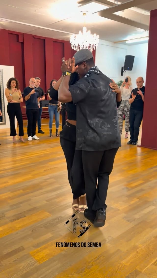 Post 7 by GRUPO DE DANÇA on Instagram (video)