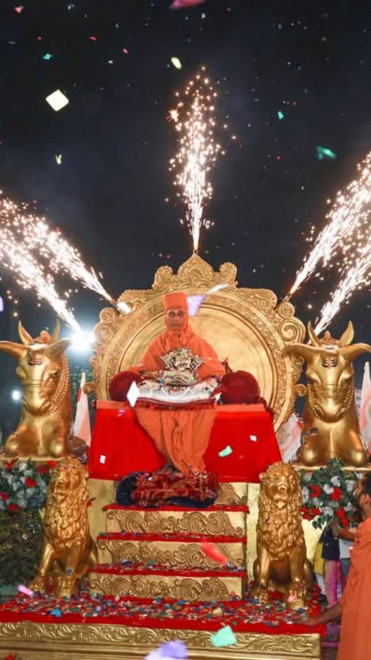 Post 10 by Shree Swaminarayan Mandir - Kalakunj on Instagram (video)