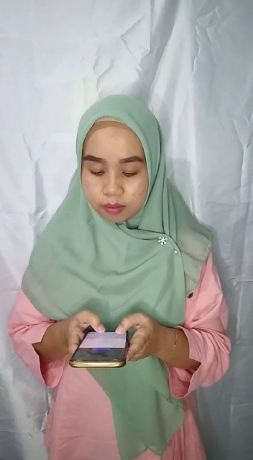Post 10 by Devi Yulianti on Instagram (video)