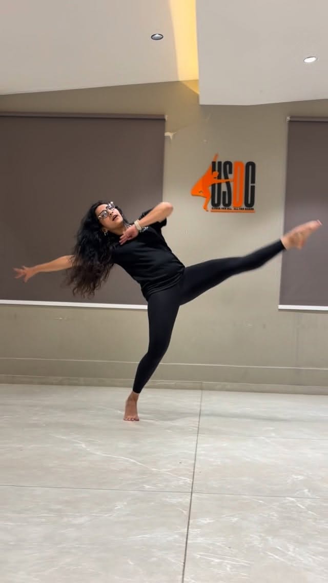 Post 10 by Samriddha Banerjee | Dancer | Choreographer on Instagram (video)