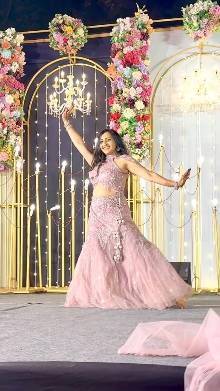 Post 1 by Samriddha Banerjee | Dancer | Choreographer on Instagram (video)