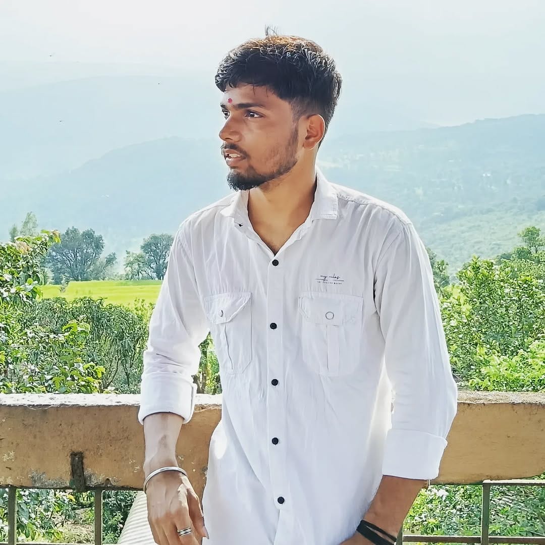 Post 8 by SAYAA..🧿👀💎 on Instagram (image)