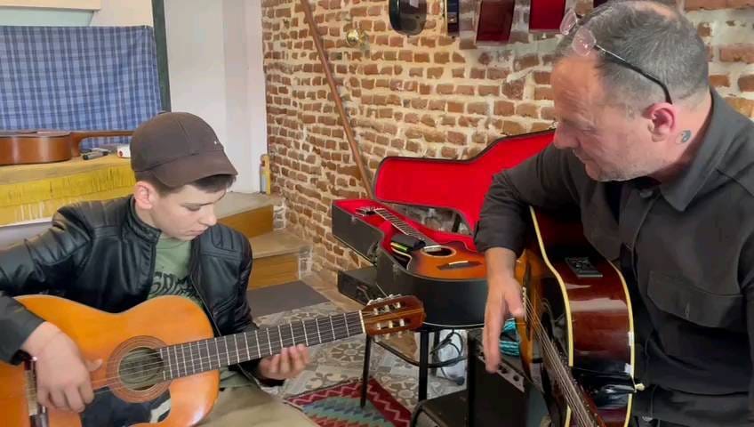 Post 10 by Eglis Toska on Instagram (video)