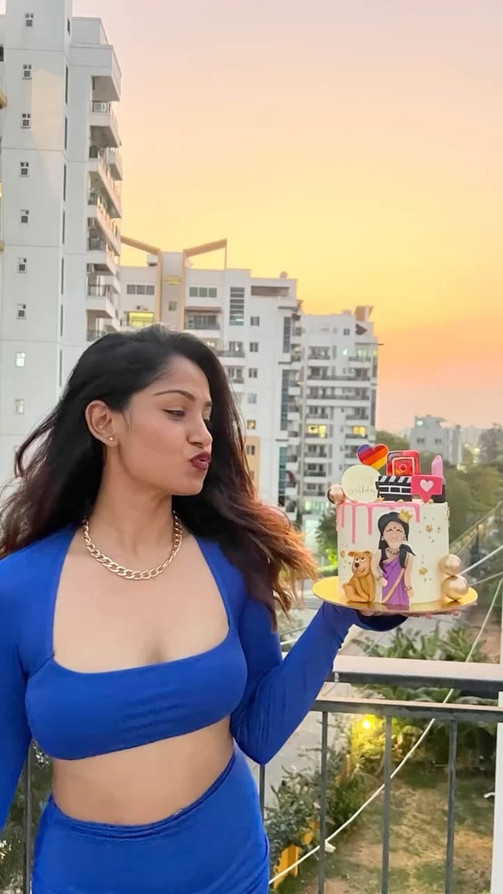 Post 9 by Rakshitha Venkatesh on Instagram (video)