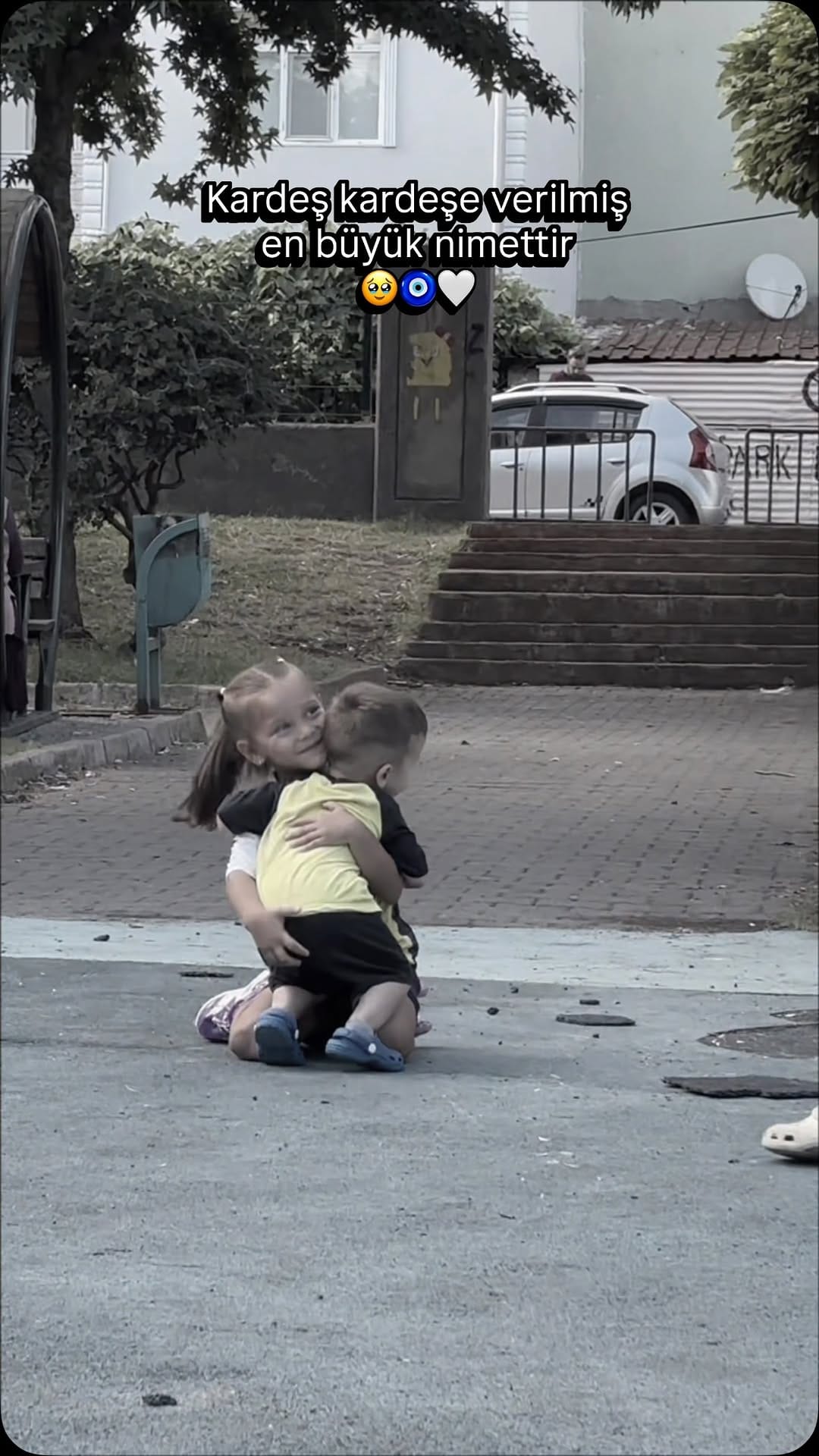 Post 1 by Öznur ❀ on Instagram (video)