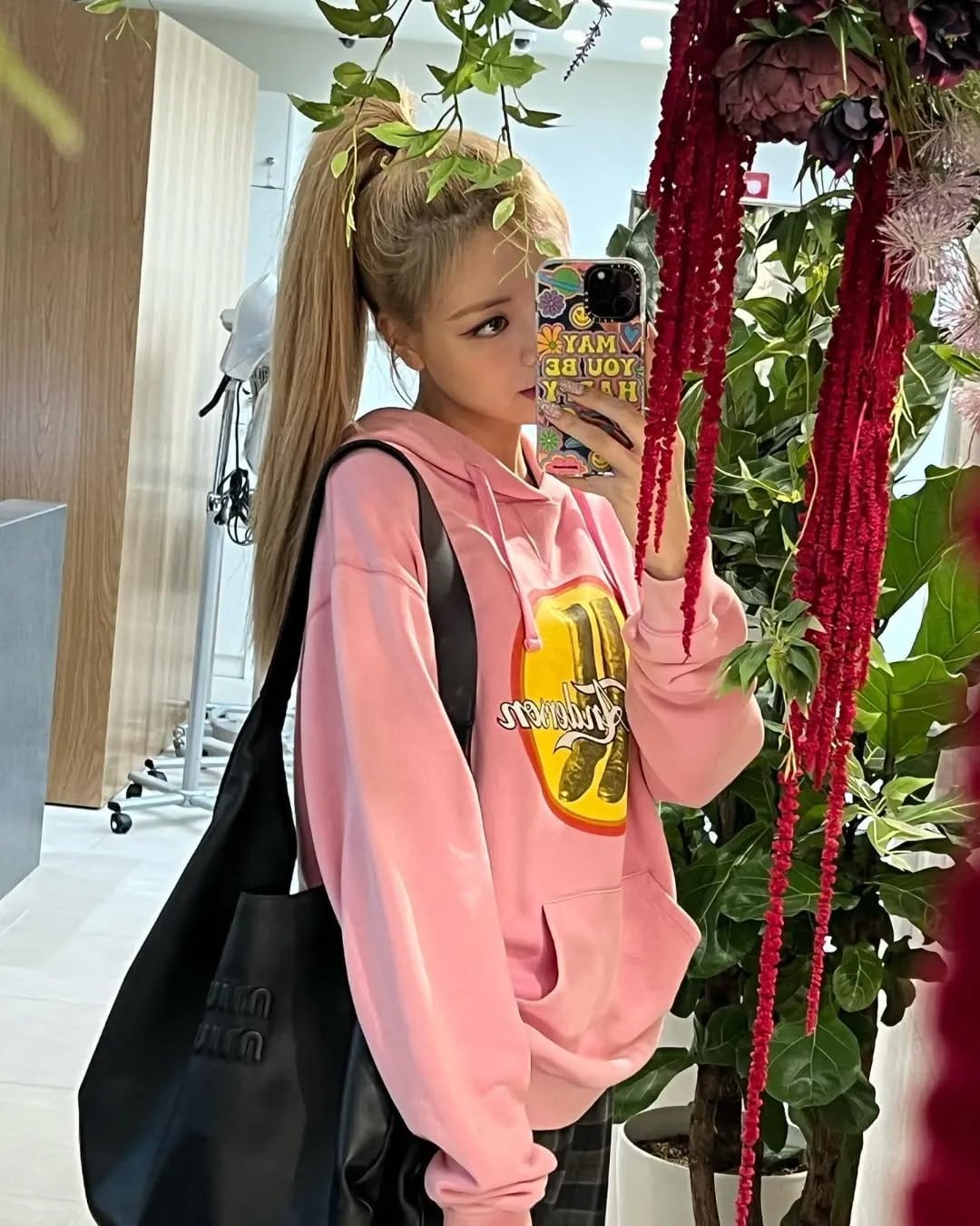 Post 10 by ITZY YUNA 유나 on Instagram (carousel)