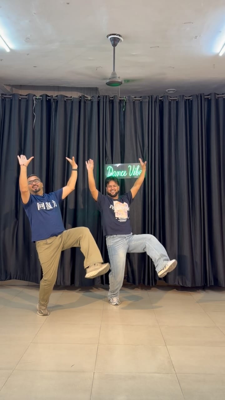 Post 3 by dance vibes on Instagram (video)