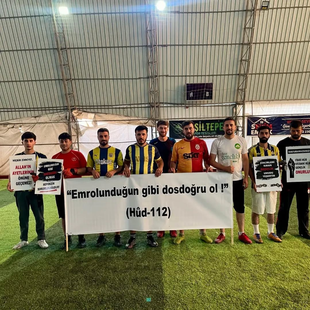 Post 5 by Hür Gençlik on Instagram (carousel)