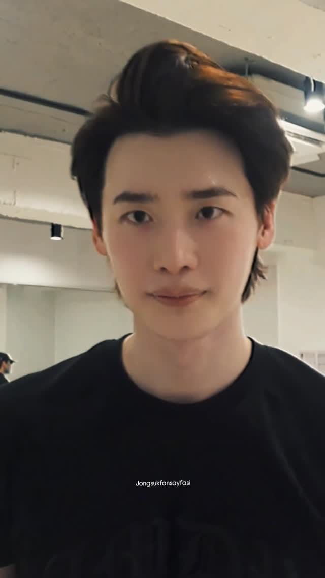 Post 5 by jongsukfansayfasi on Instagram (video)