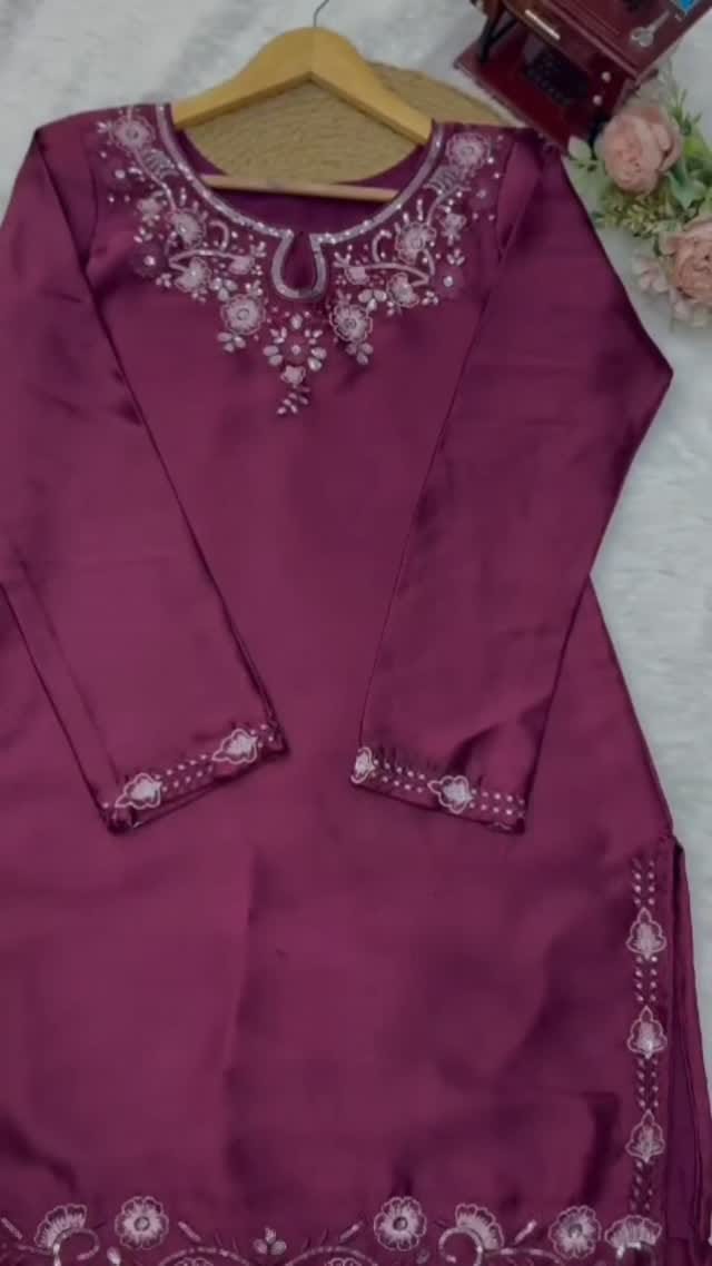 Post 2 by Avinya Trendz on Instagram (video)