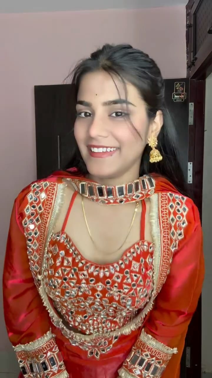 Post 7 by Avinya Trendz on Instagram (video)