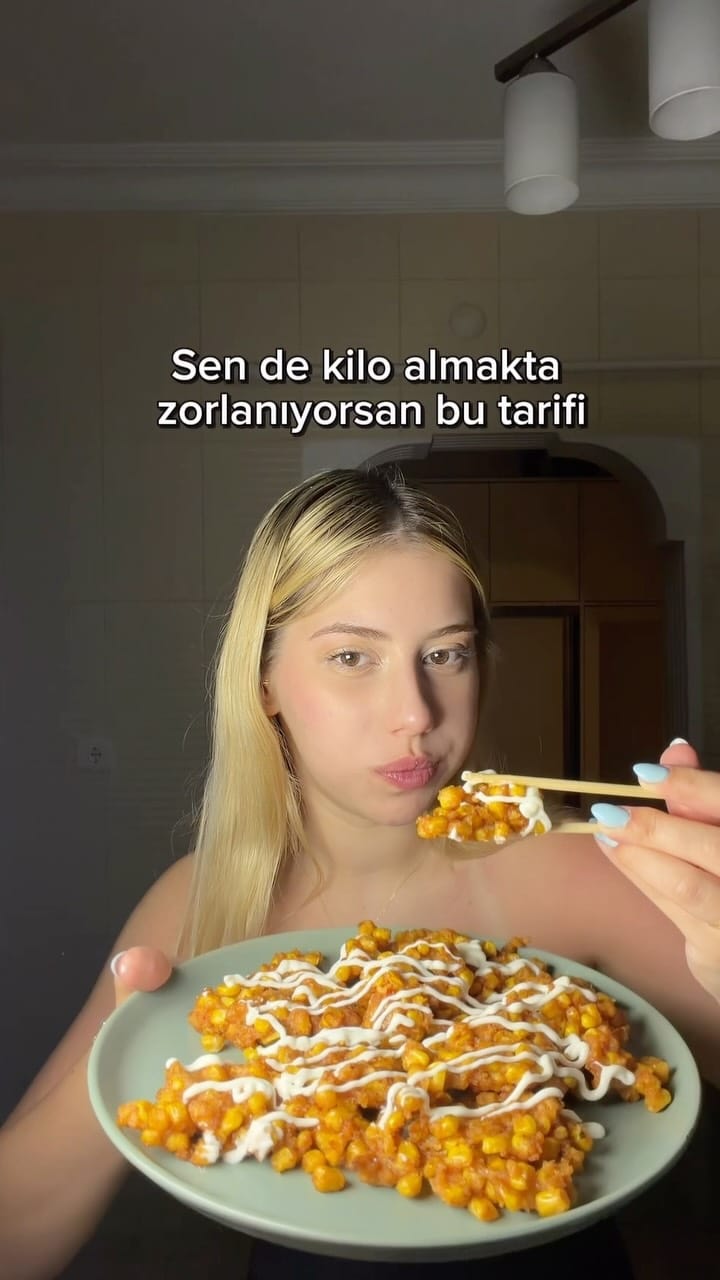 Post 4 by Elif Selçuk on Instagram (video)