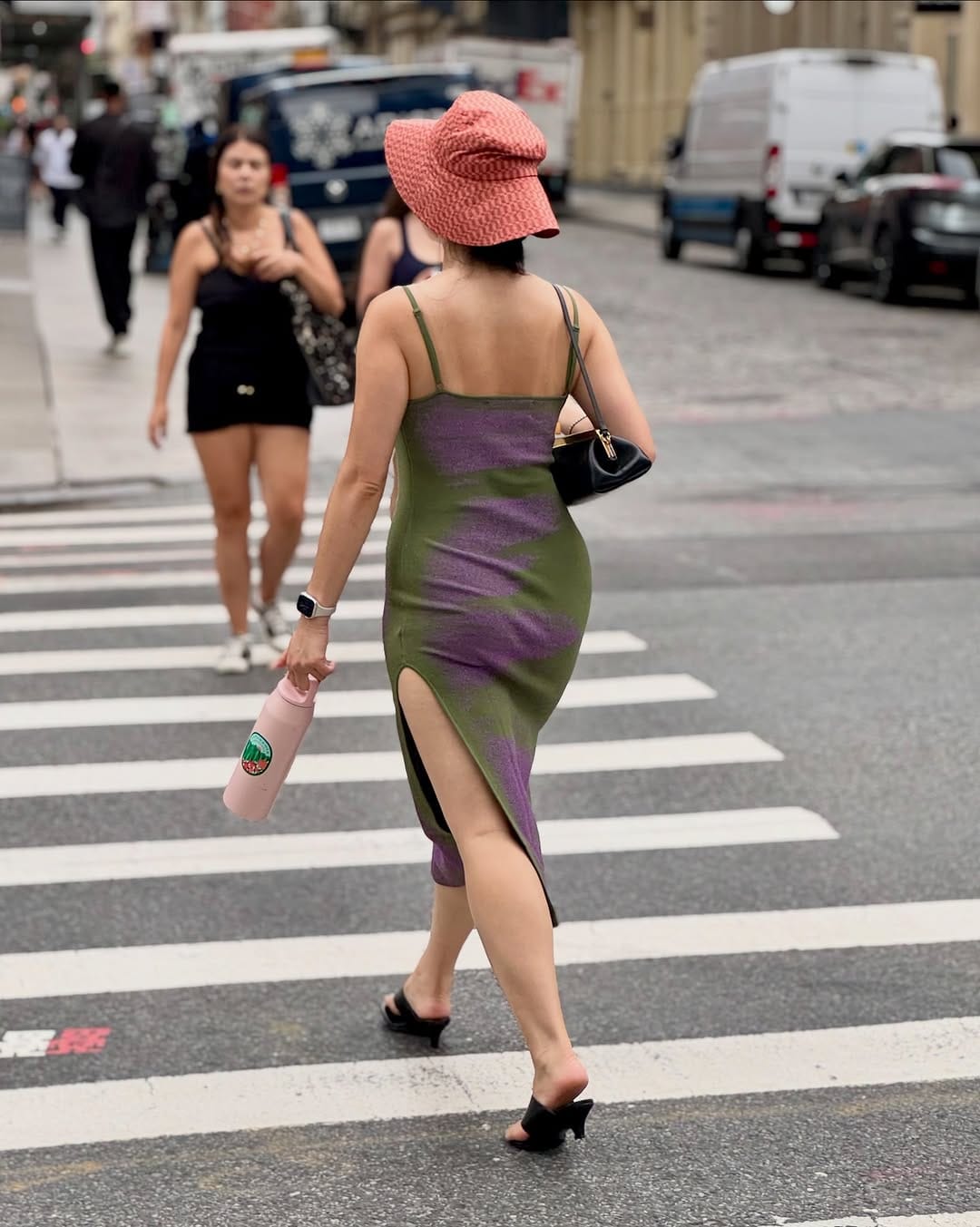 Post 1 by New Yorkers in their Jungle on Instagram (carousel)