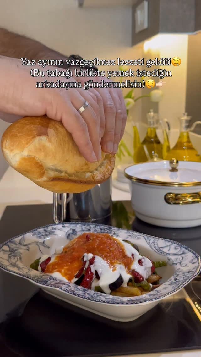 Post 10 by Esma Nur Aslanhan on Instagram (video)