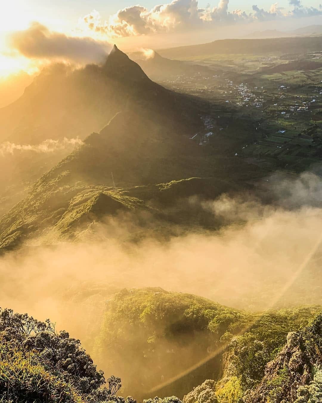 Post 3 by Instagramers Indian Ocean on Instagram (image)