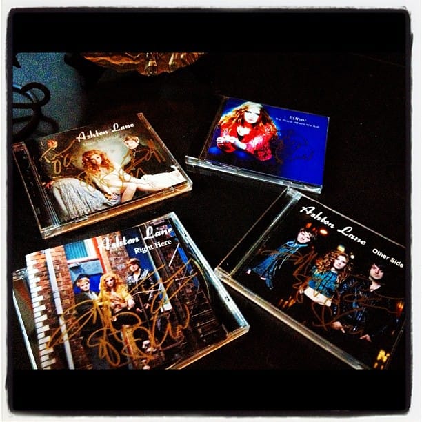 Post 3 by @estheroconnor on Instagram (image)