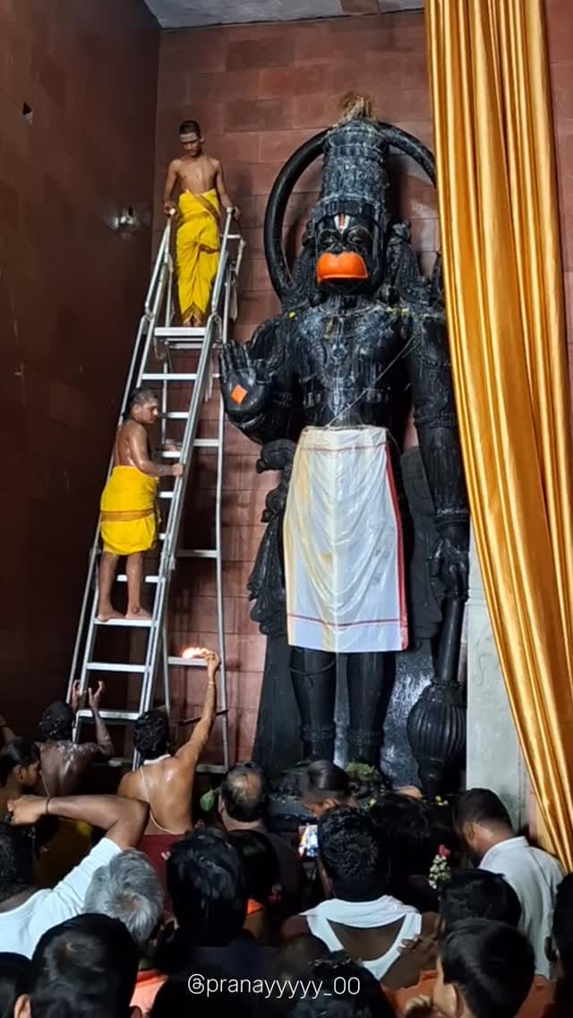 Post 3 by అభయ ఆంజనేయ స్వామి దేవస్థానం on Instagram (video)