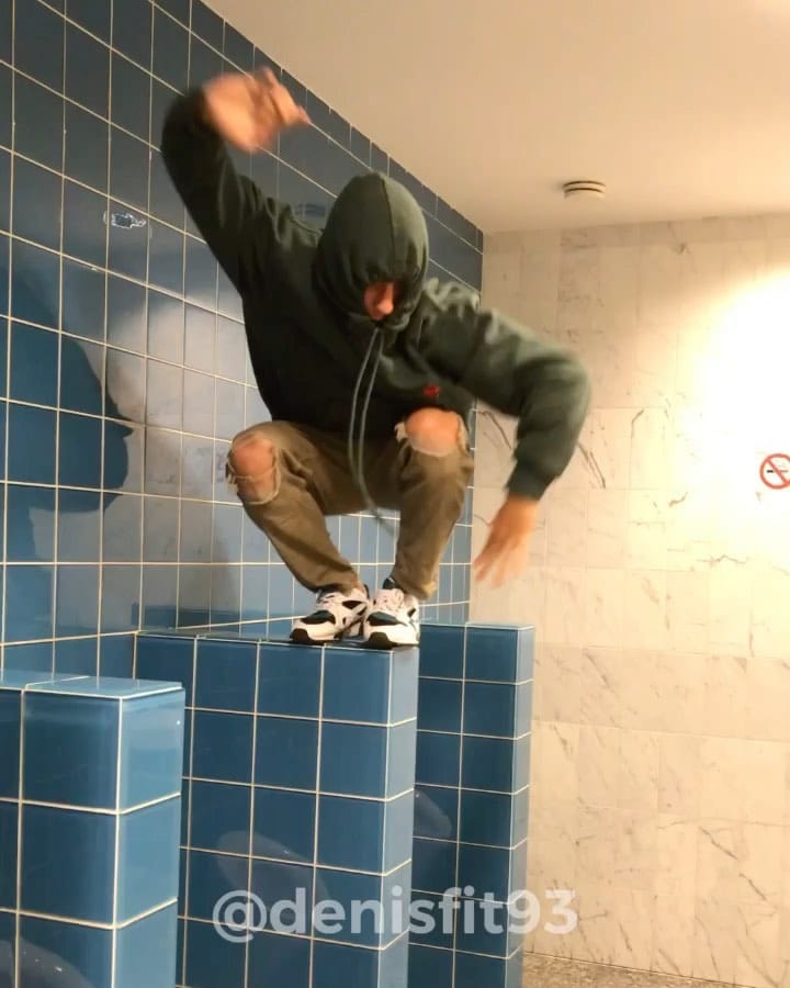 Post 4 by Awesome People on Instagram (video)