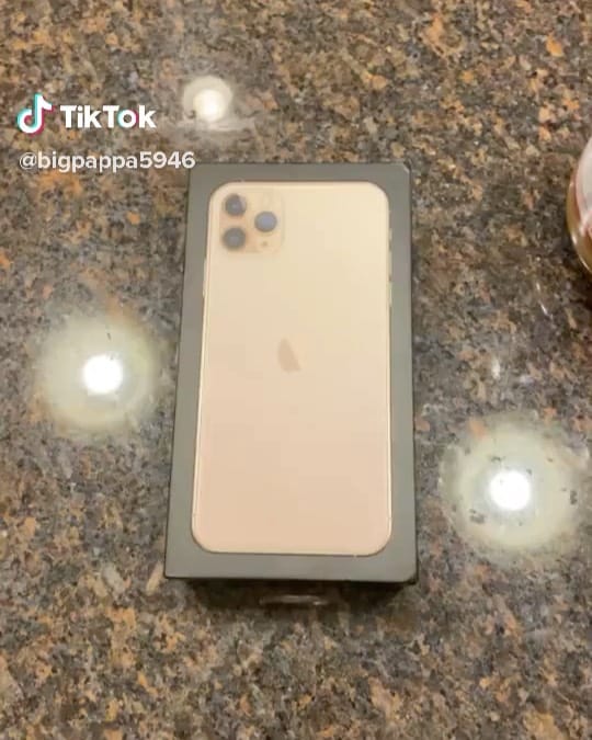 Post 7 by Awesome People on Instagram (video)