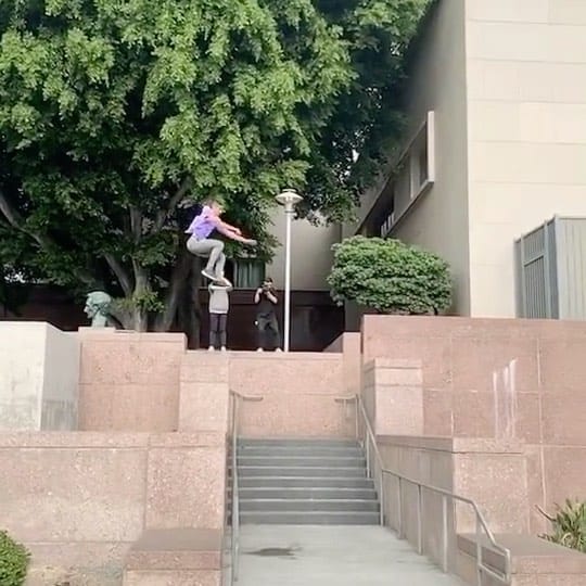 Post 6 by Awesome People on Instagram (video)