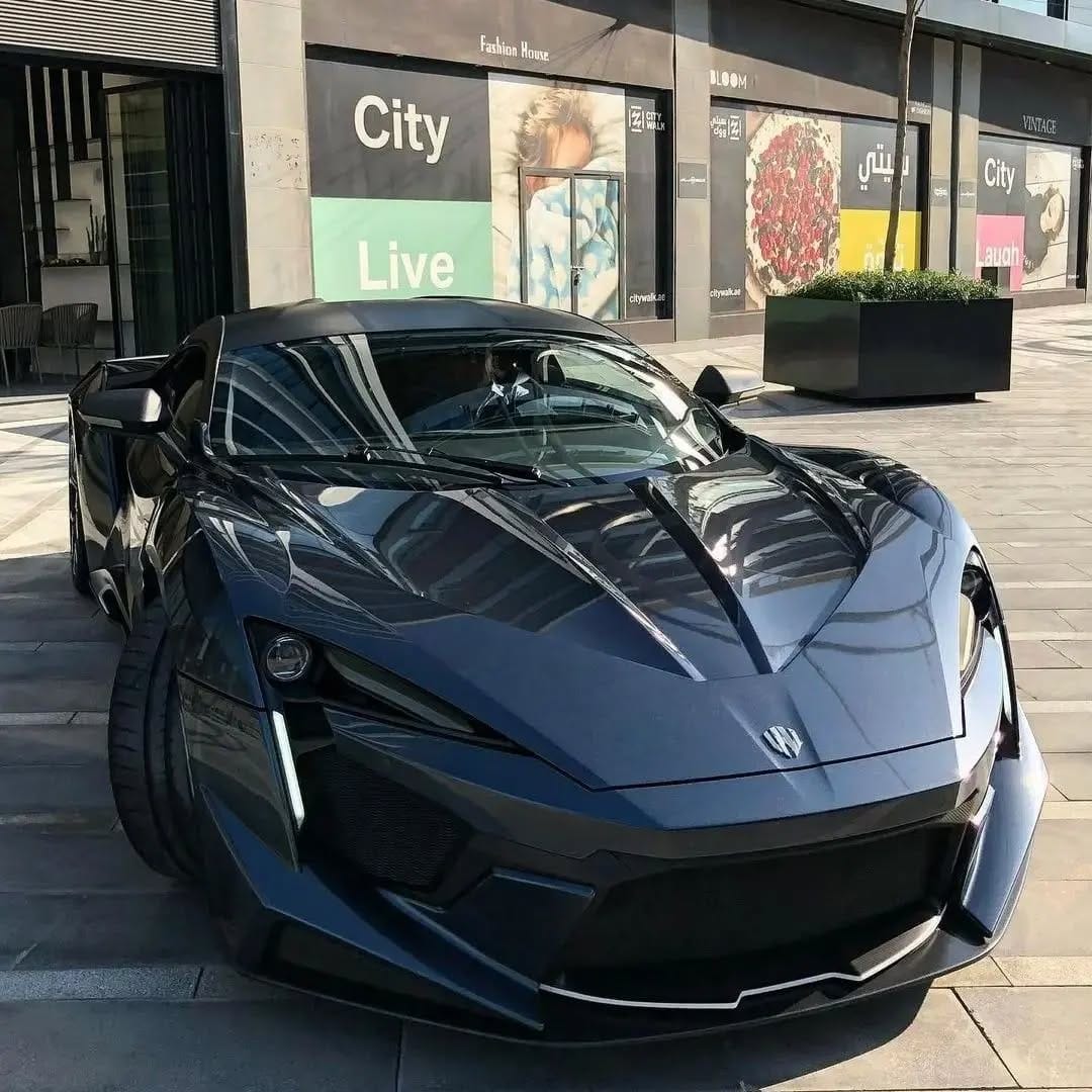 Post 8 by Official Carlovers on Instagram (carousel)