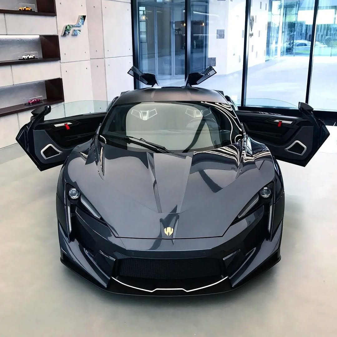 Post 9 by Official Carlovers on Instagram (carousel)