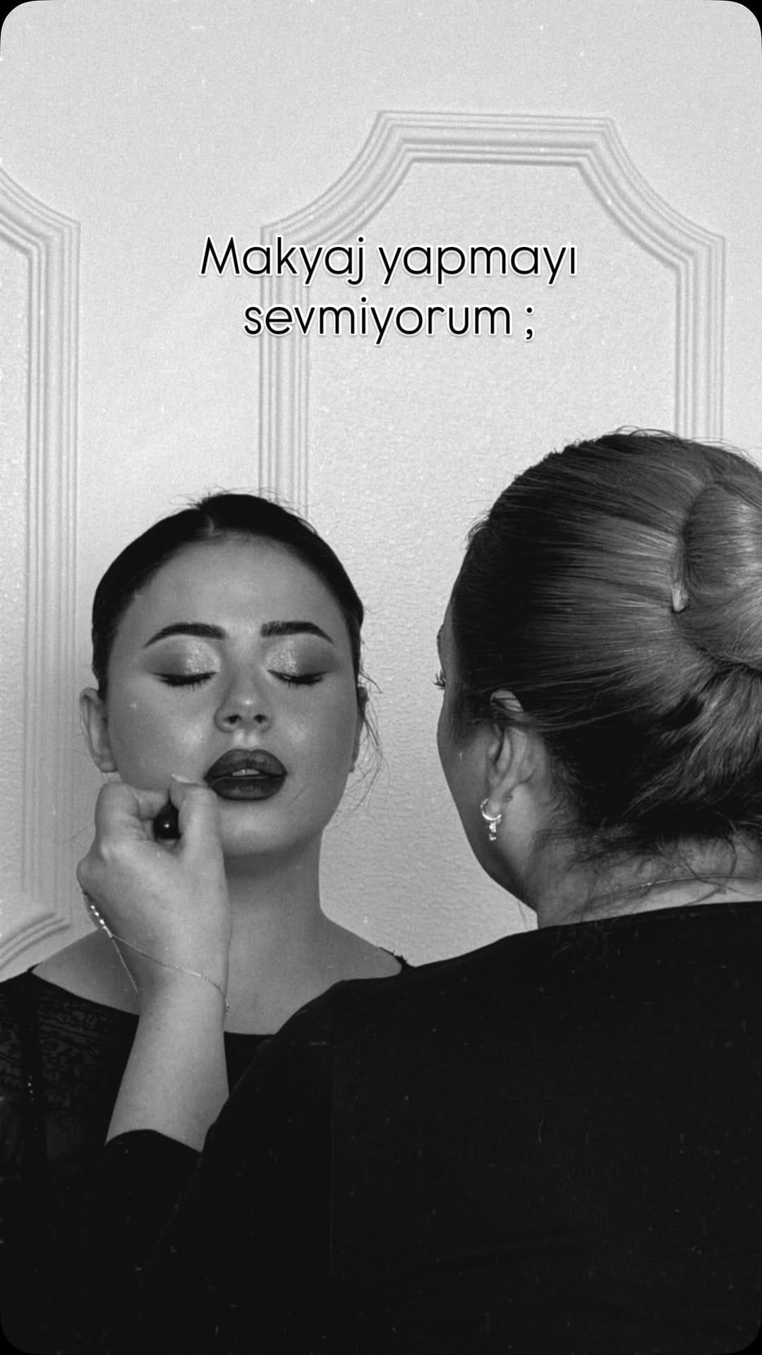 Post 8 by @gaziantep_ella_hairmakeup on Instagram (video)