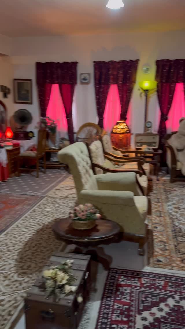 Post 9 by Mehmet Nail on Instagram (video)