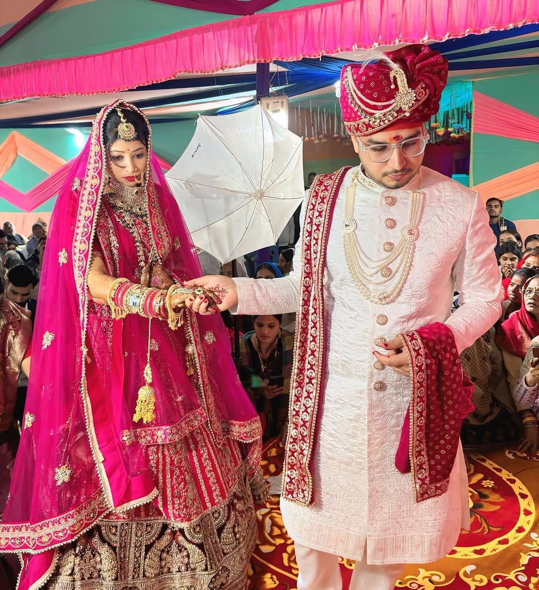 Post 10 by Ashutosh Raajver on Instagram (image)