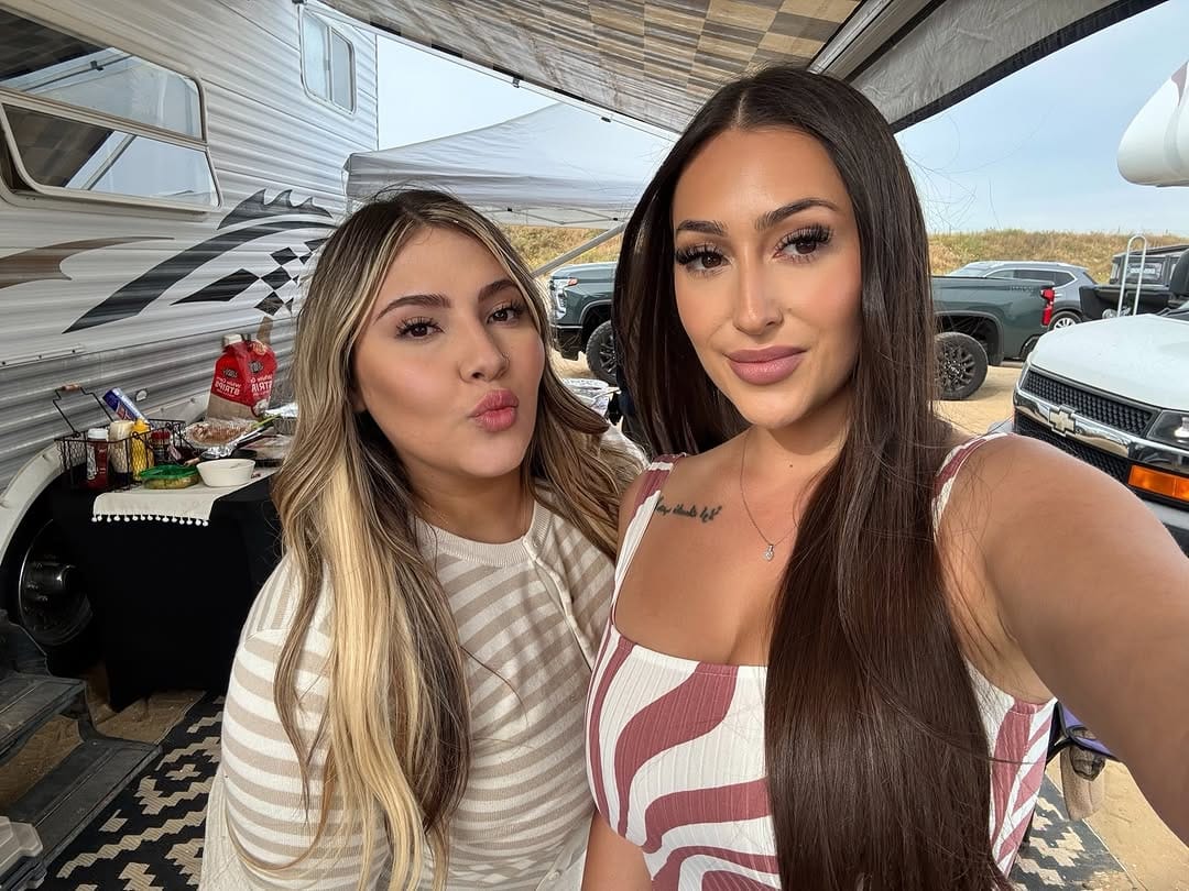 Post 4 by Karina Lopez on Instagram (carousel)