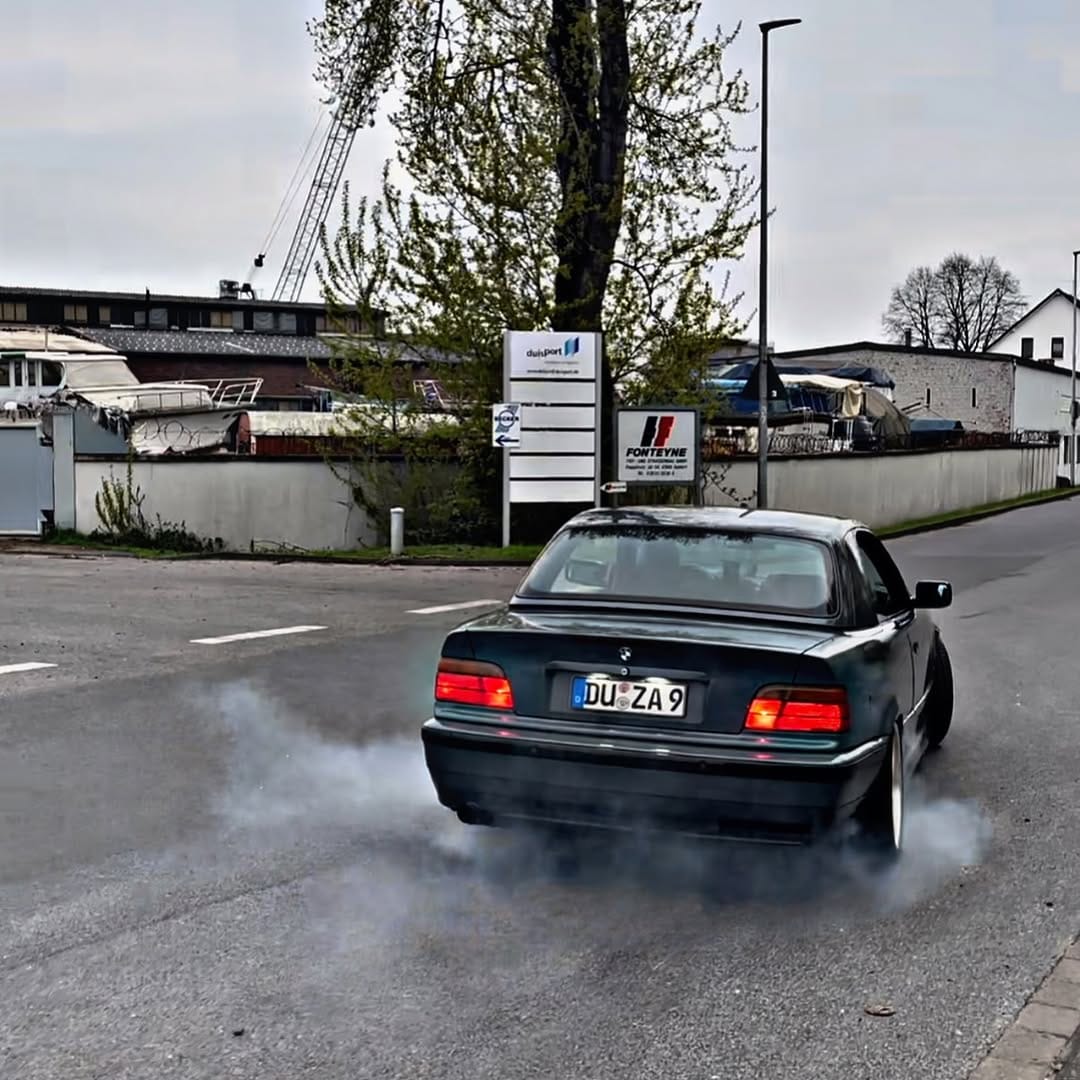 Post 4 by Alihan E36 Graphiteblue on Instagram (carousel)