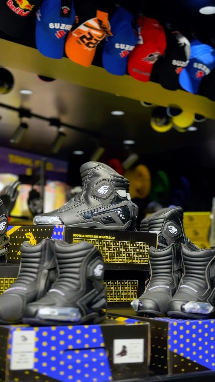 Post 1 by RoaringToyz33 on Instagram (video)