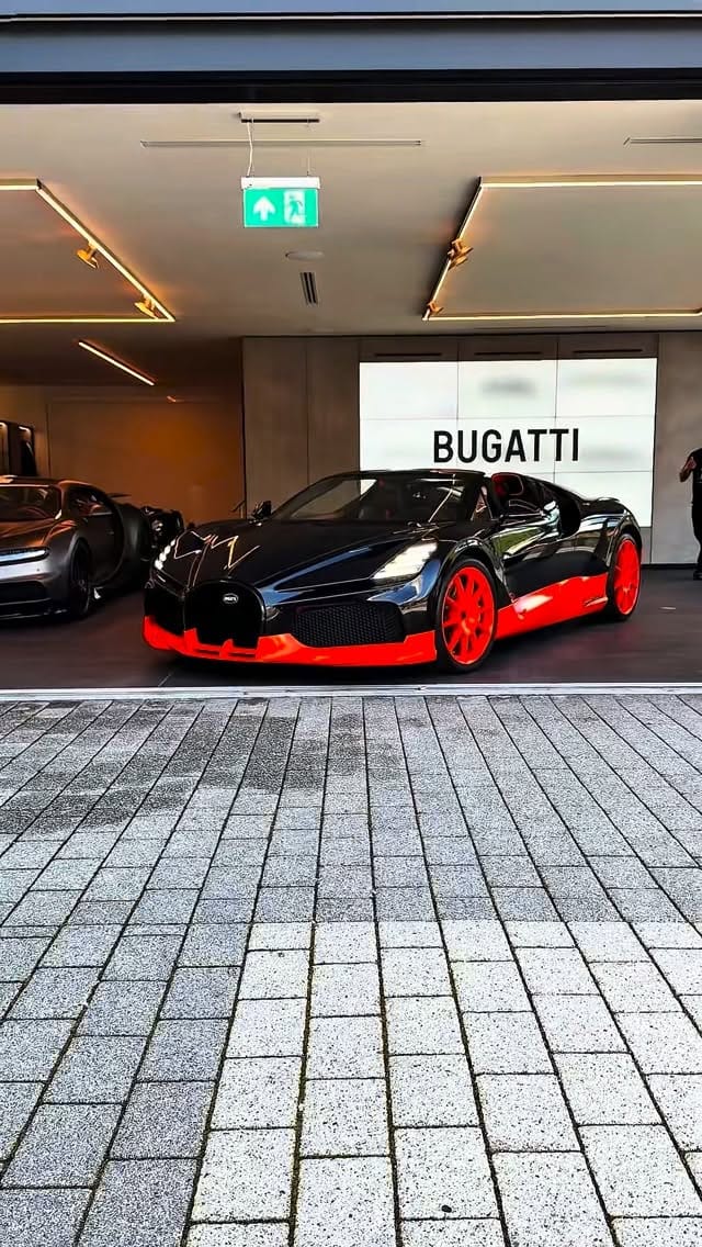 Post 5 by The Singh Collection on Instagram (video)