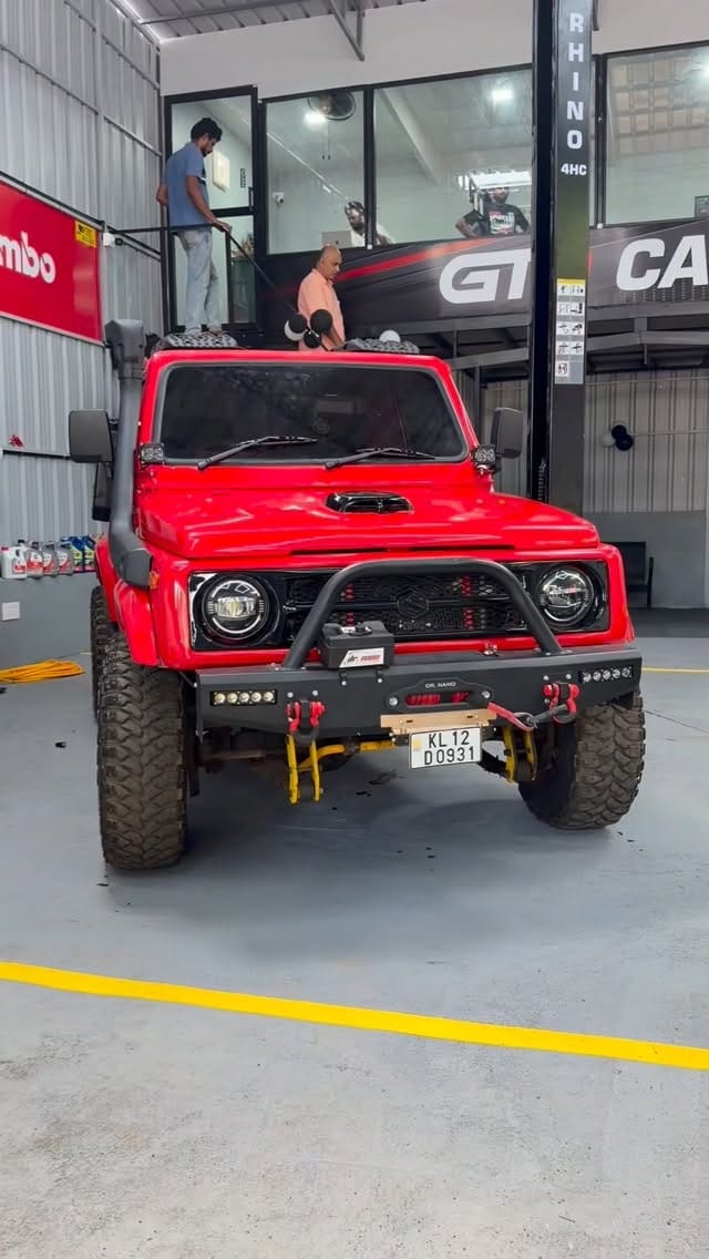 Post 5 by GT9 CAR CARE CHERPULASSERY on Instagram (video)