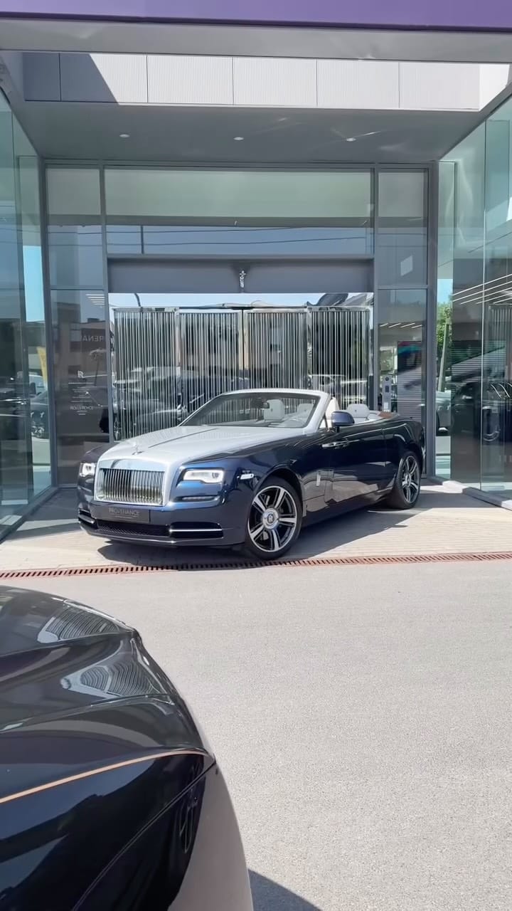 Post 7 by RRMC Brussels on Instagram (video)