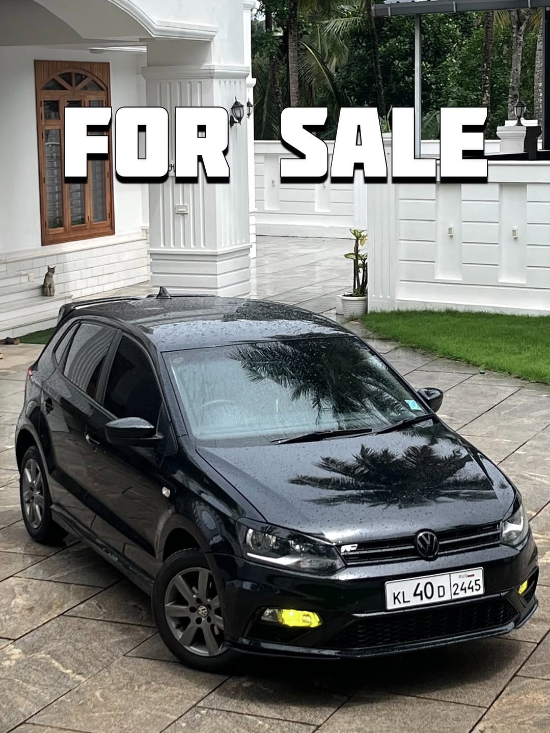 Post 4 by SALE HUB on Instagram (carousel)