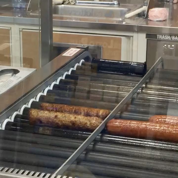 Post 6 by Rolling Meat on Instagram (video)