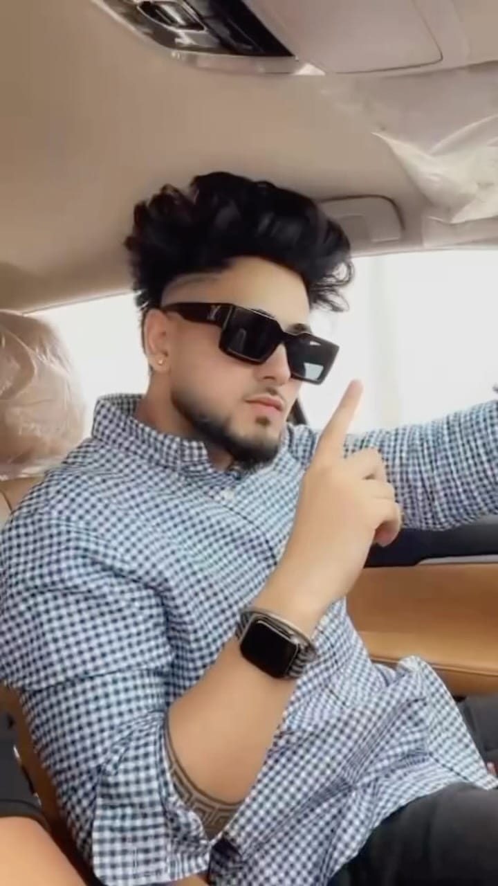 Post 2 by Raman😎 on Instagram (video)
