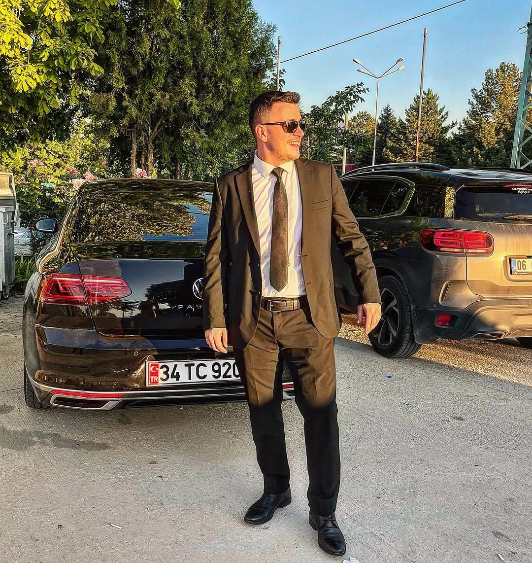 Post 10 by Levent Izmırlı on Instagram (image)