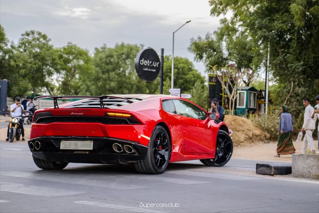 Post 5 by super.cars.club on Instagram (image)