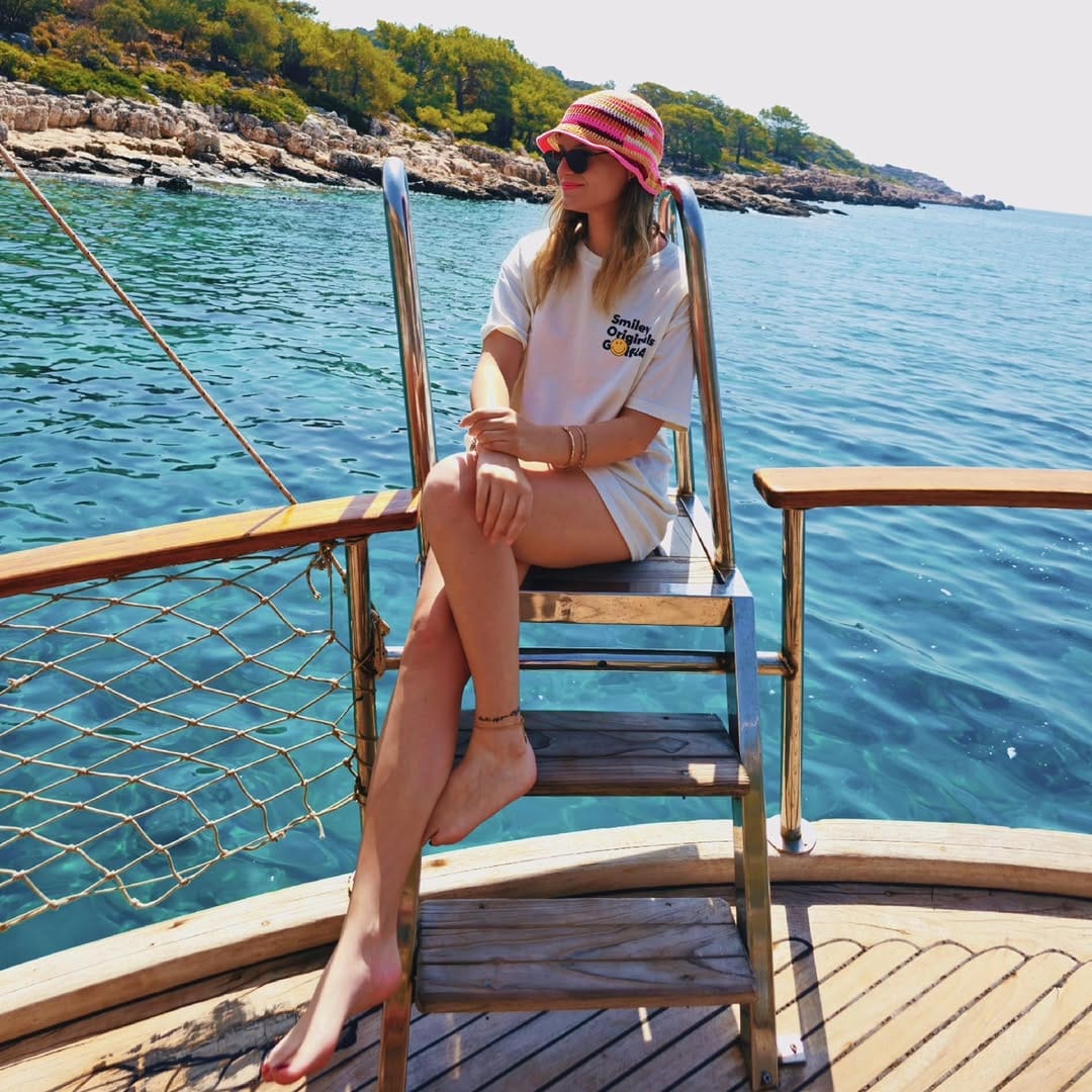 Post 9 by Cemrenaz Yolcu on Instagram (image)