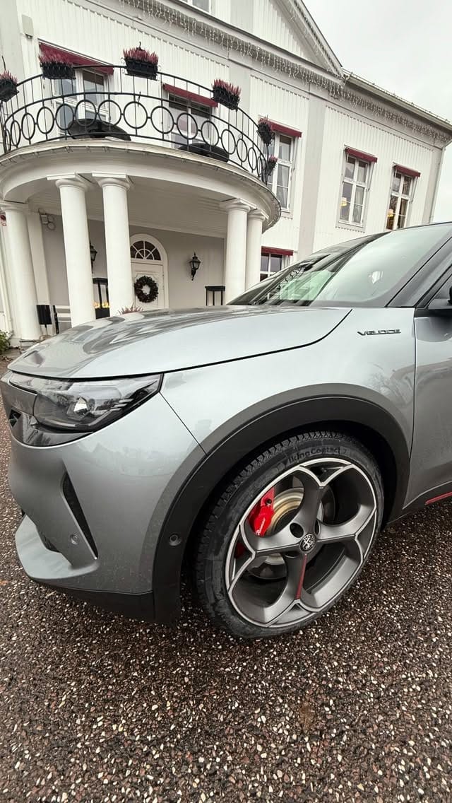 Post 3 by Alfa Romeo Sverige on Instagram (video)