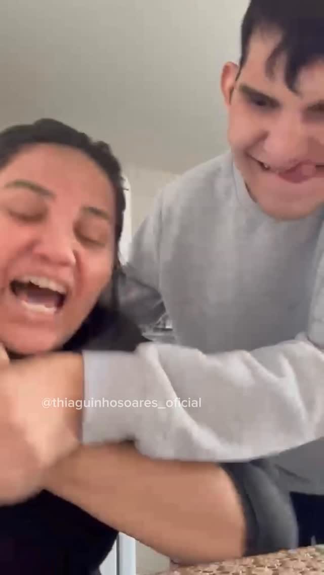 Post 6 by Thiaguinho Soares Oficial on Instagram (video)